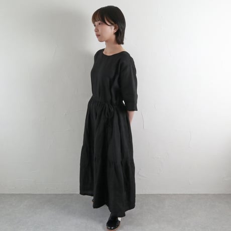 Sikuten リネンティアードワンピース