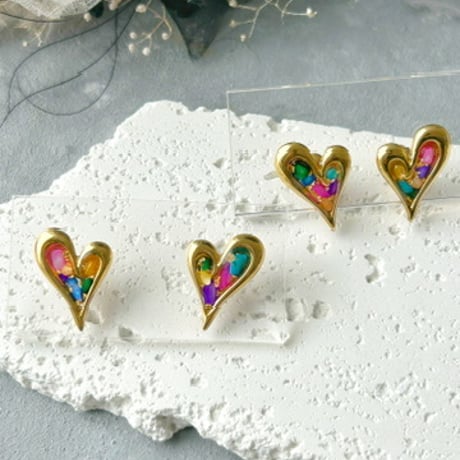 【オンライン限定】 SAZARE gold heartピアス・イヤリング
