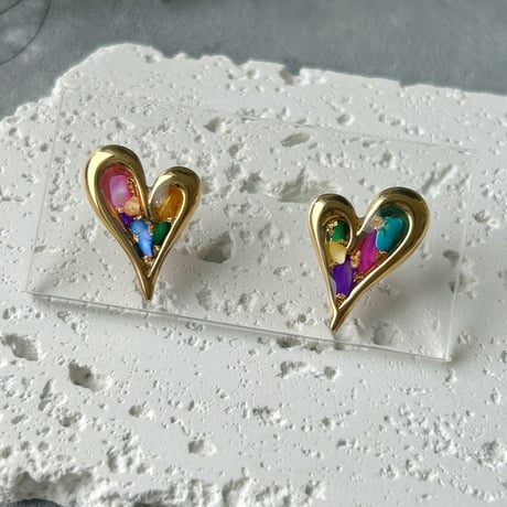 【オンライン限定】 SAZARE gold heartピアス・イヤリング