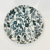 ボタニカルプレート ２４cm／The HARVERT collection