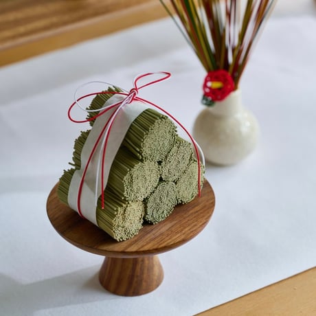 実りを結ぶ、俵飾り