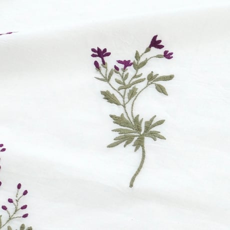 刺繍カーテン／パープル