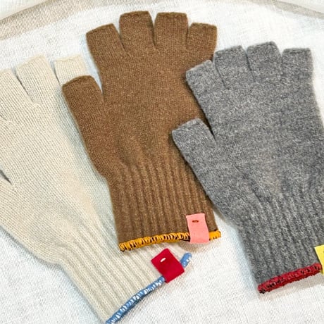 シュークリーム糸指出しニットグローブ／ブラウン