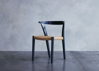 ◾️静けさ芯を置く Karimoku × 塗装 × 真鍮鋲｜一点物ブラックチェア ◾️静けさ芯を置く Karimoku × 塗装 × 真鍮鋲｜一点物ブラックチェア