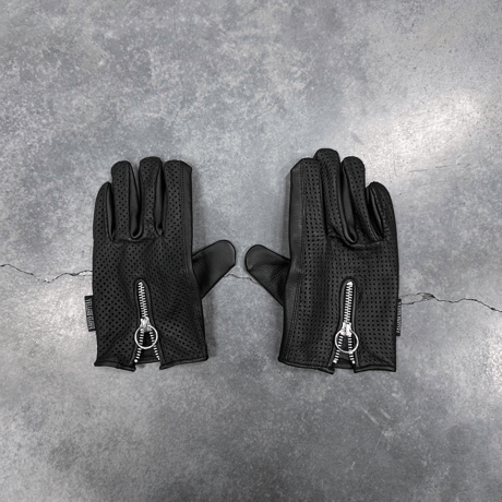 PUNCHING ZIPPER / BLACK