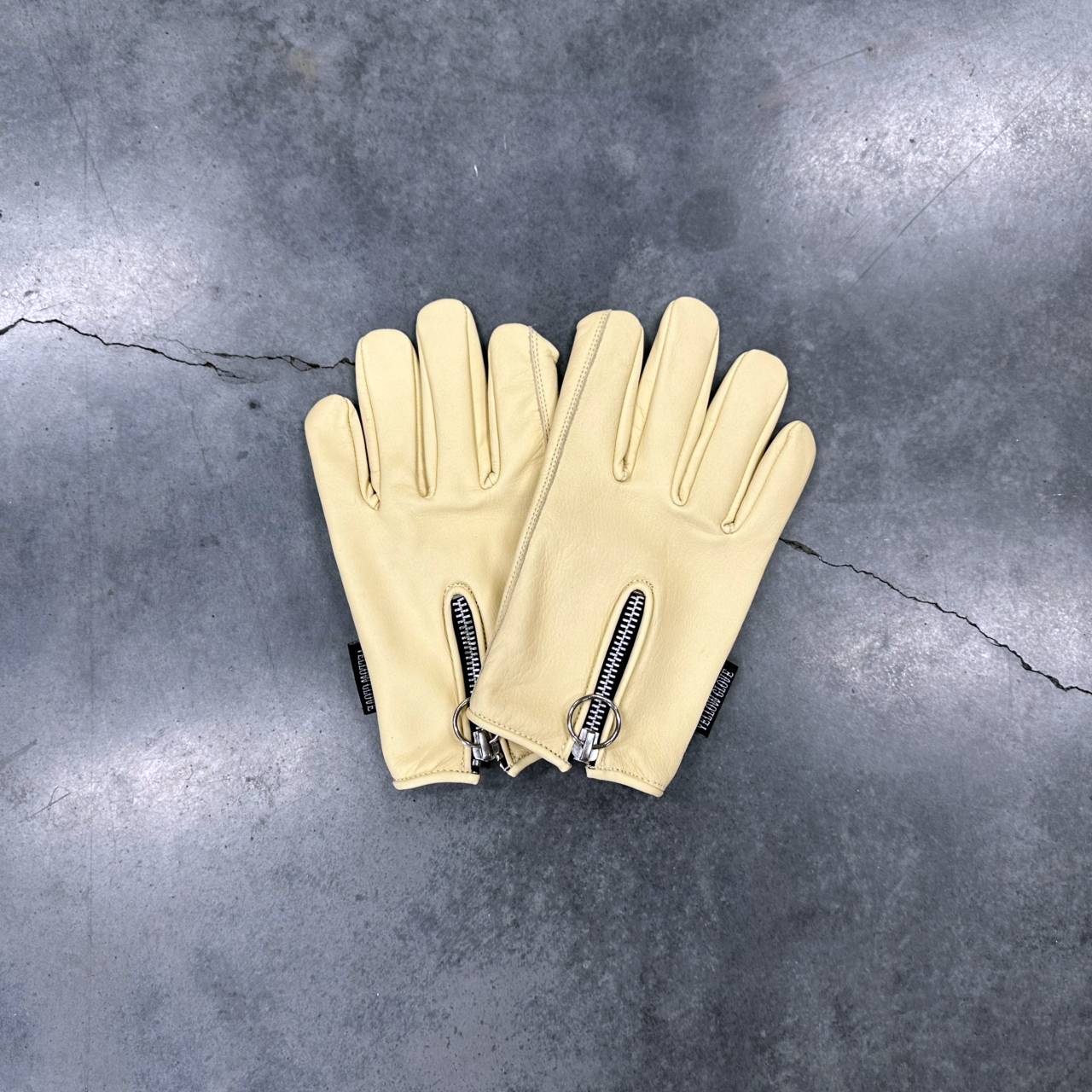 ZIPPER GLOVE / WHITE BEIGE | Yellow Glove