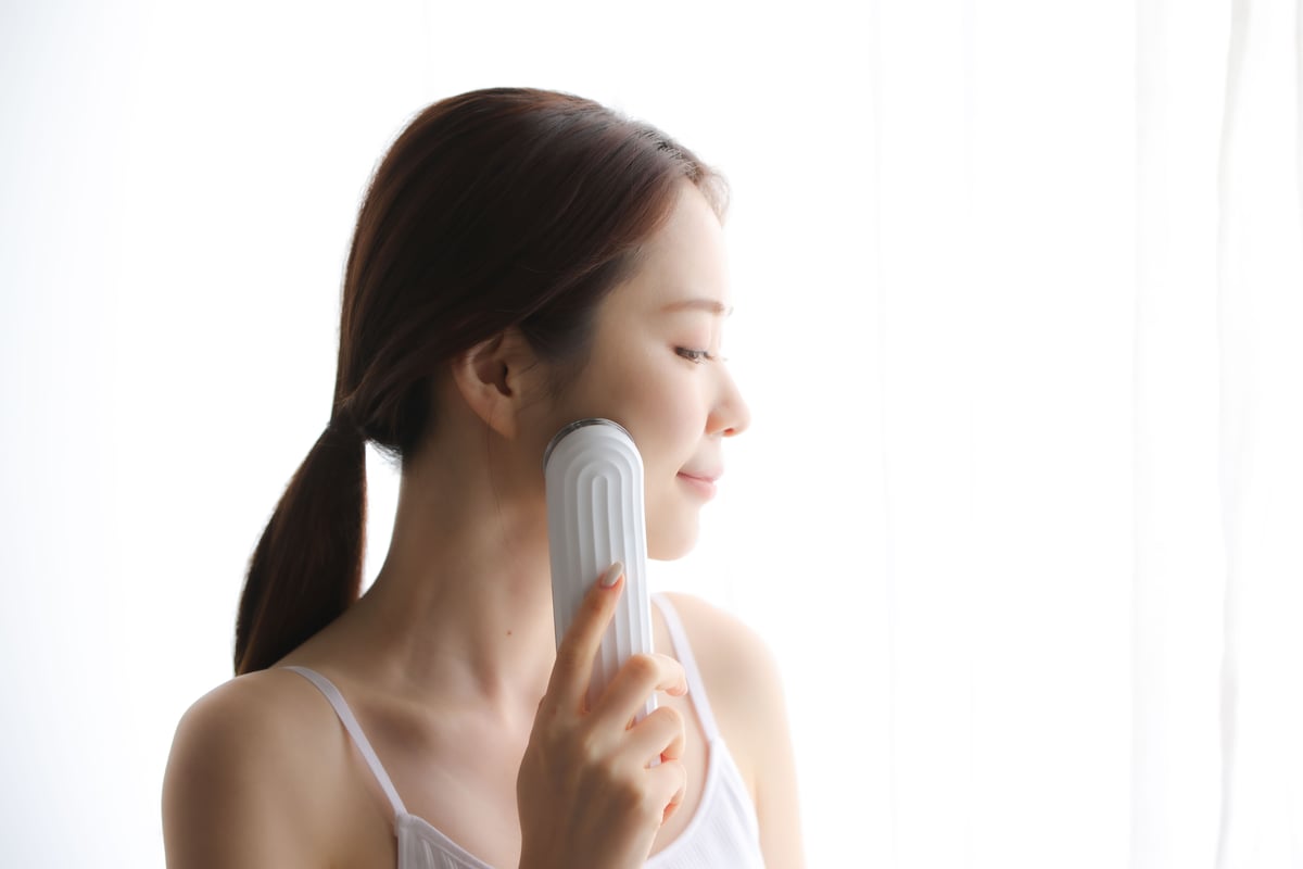 【値下げ中‼️】NITENA美顔器ウォーターピーリングEMS 超音波美顔器