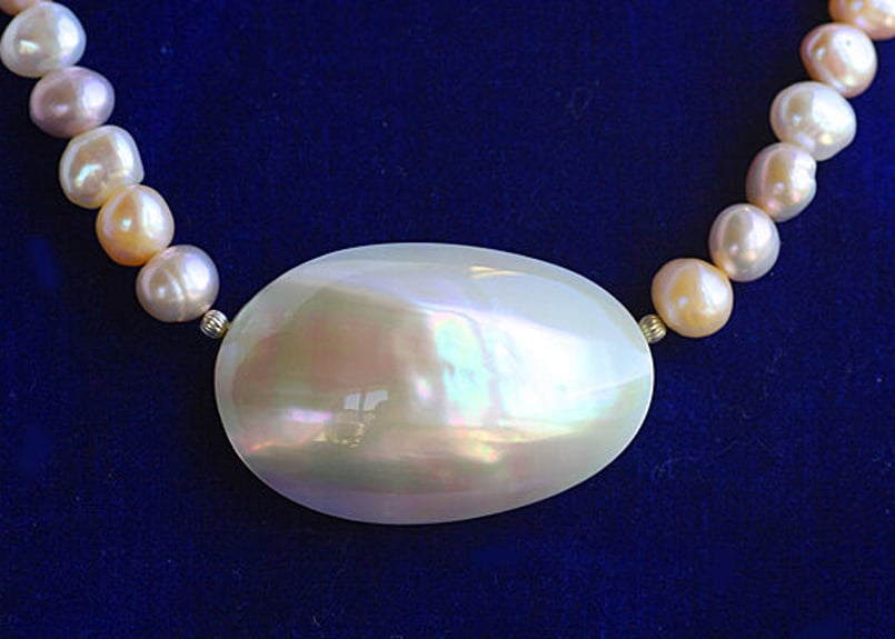 夜光貝ネックレス(ys36) 夜光貝ネックレス(ys36) - メルカリ