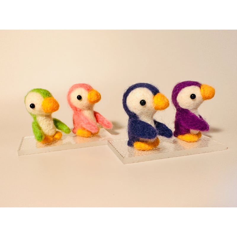 羊毛フェルト　あわてんぼうのサンタクロース　ペンギン Feltma 仔ペンギンキット | ノームの糸車 羊毛フェルト店
