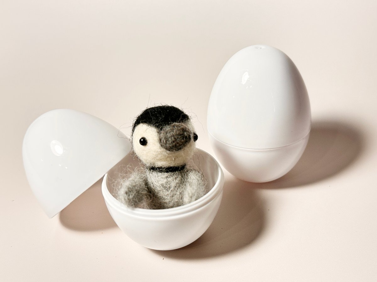 【お値下げ中！】ペンギンさんのチョコレートインテリア　羊毛フェルト お値下げ中！】ペンギンさんのチョコレートインテリア羊毛フェルト