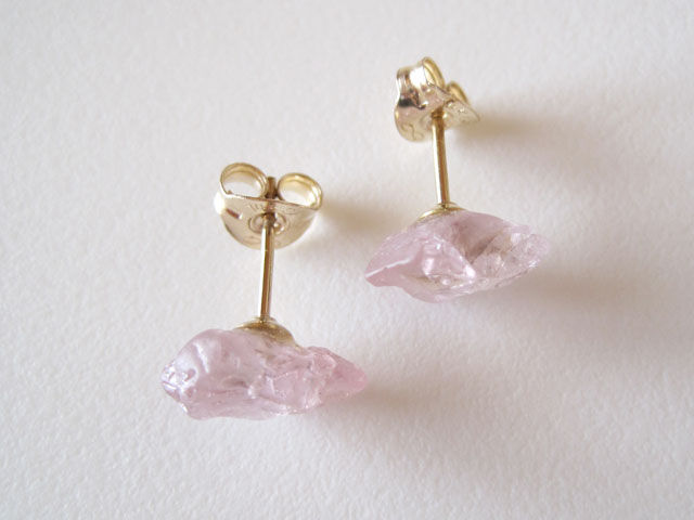 no.4174 スピネルの小さなピアス 天然石ピアス 14kgf no.4174