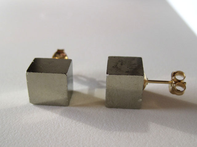 R✴︎H❤️ パイライト　原石　ゴールデン　ヘマタイト　14kgfピアス R✴︎H❤️ パイライト 原石 ゴールデン ヘマタイト 14kgfピアス R