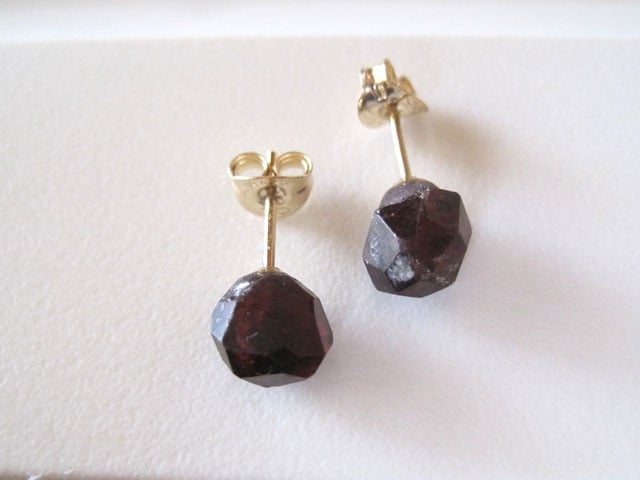 14kgf 宝石質ガーネットのピアス スワロフスキー・クリスタル セミロング 14kgf 宝石質ガーネットのピアス セミロング スワロフスキー
