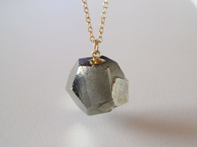 パイライト標本２　ペルー産　標本箱ペンダント ペルー産 パイライト | 鉱物標本,ハ行,パイライト/黄鉄鉱