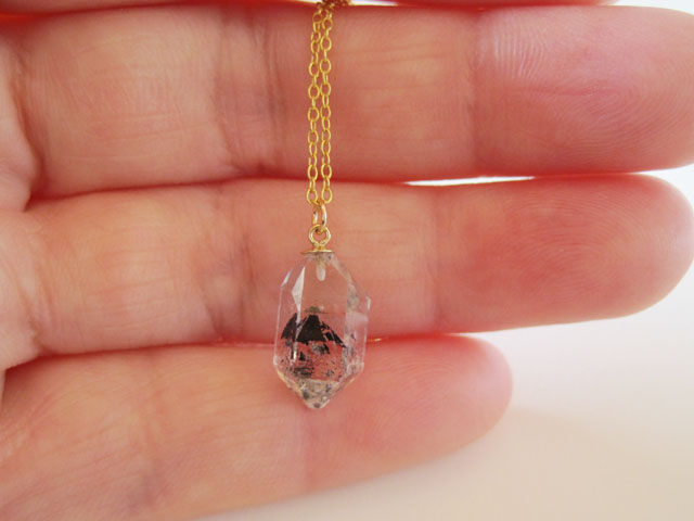 【ウォーターインクォーツ】水晶⭐︎水・鉱物入り⭐︎動く⭐︎ネックレスsilver925 ウォーターインクォーツ】水晶⭐︎水・鉱物入り⭐︎動く