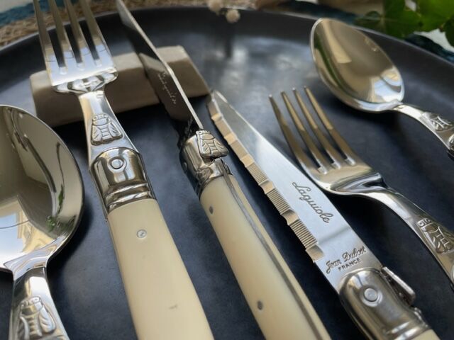 LAGUIOLE ラギオール ライヨール カトラリーセット アイボリー 12本 LAGUIOLE ラギオール ライヨール カトラリーセット アイボリー 12本