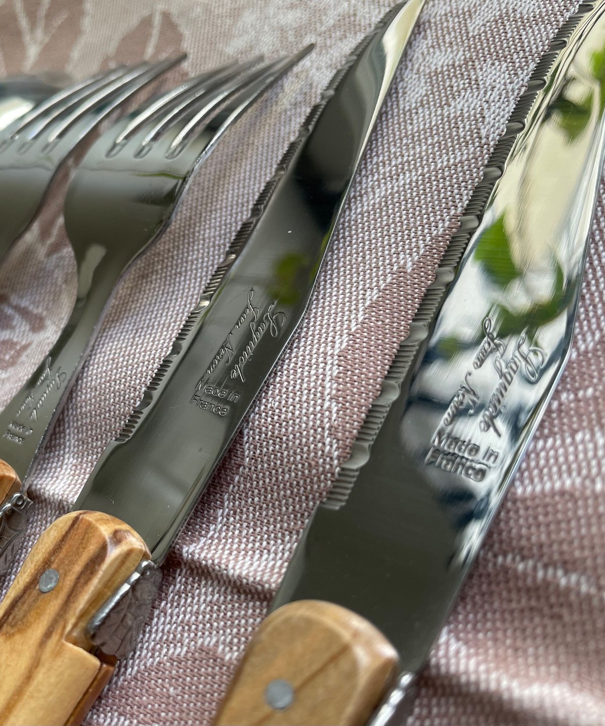 量産品 オリーブナイフ2本🍴フォーク2本Laguiole ラギオール 量産品 オリーブナイフ2本🍴フォーク2本Laguiole ラギオール