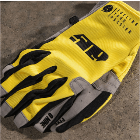 【取寄商品】LOW 5 GLOVES <Burst Yellow>