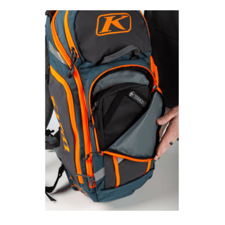 ARSENAL 30 BACKPACK<PETROL - STRIKE ORANGE >