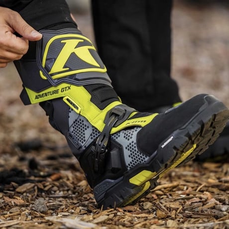 ADVENTURE GTX BOOT<STEALTH BLACK>
