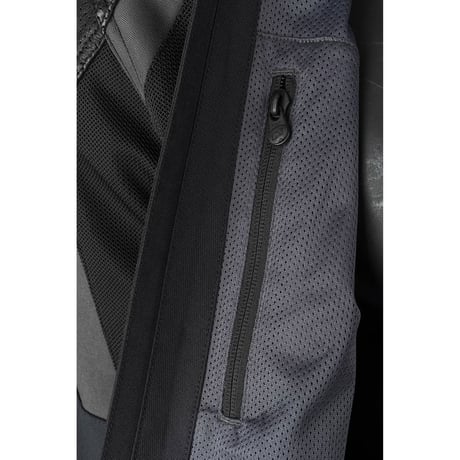 INDUCTION PRO JACKET<STEALTH BLACK>