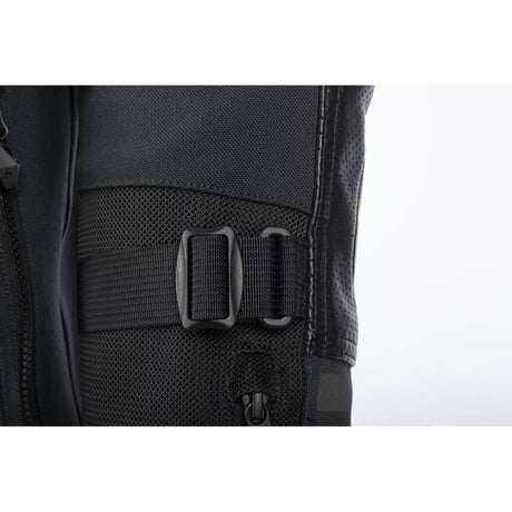 INDUCTION PRO JACKET<STEALTH BLACK>