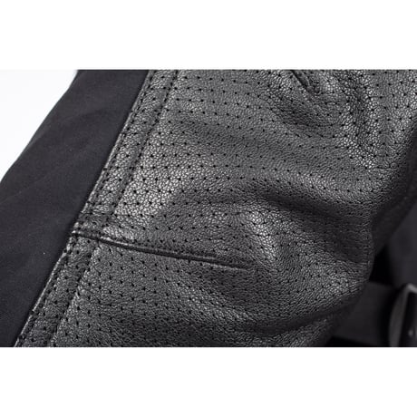 LATITUDE JACKET<STEALTH BLACK>