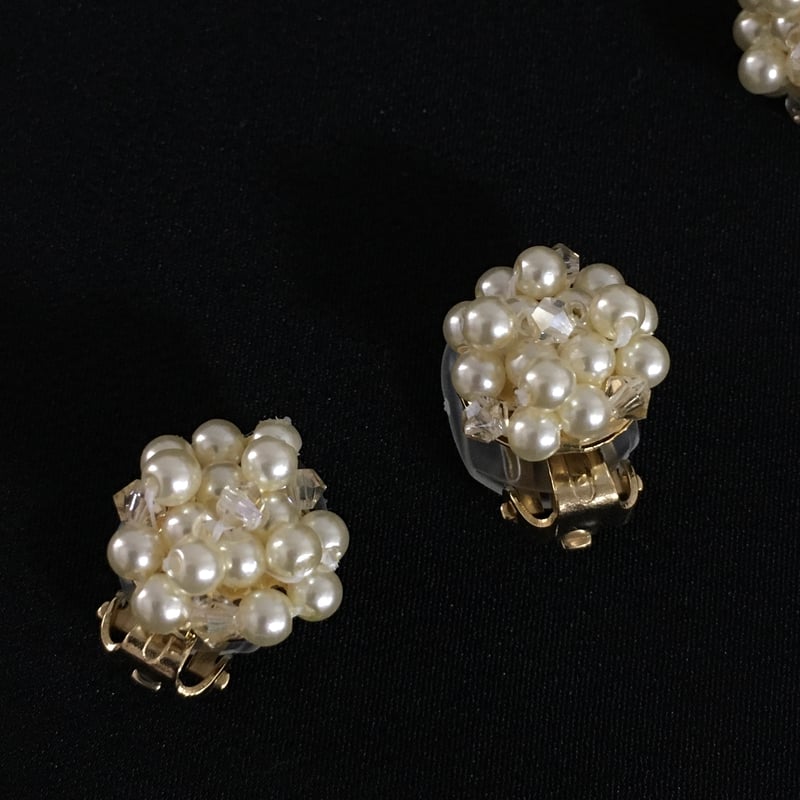 小粒イエローパールフラワーモチーフピアス・イヤリング | ANNA