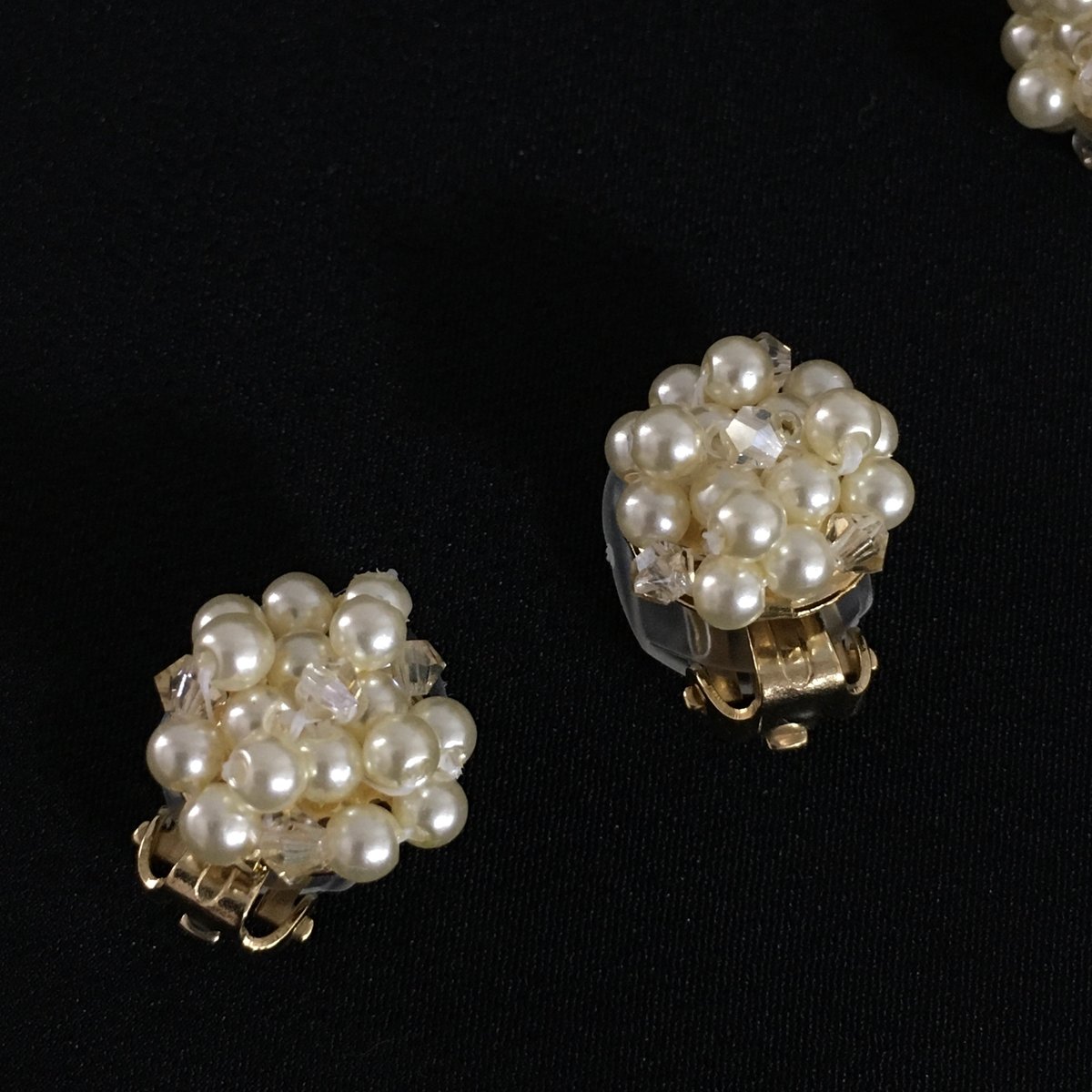 小粒イエローパールフラワーモチーフピアス・イヤリング | ANNA SAKAMOTO