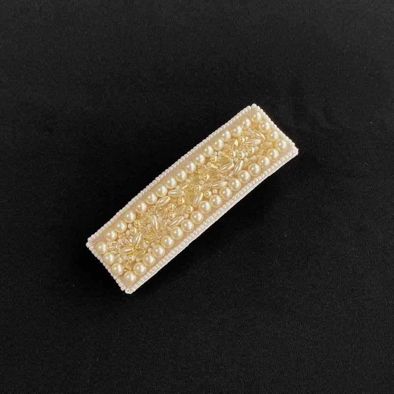 クリスタル刺繍バレッタ 大 ベージュ① | ANNA SAKAMOTO