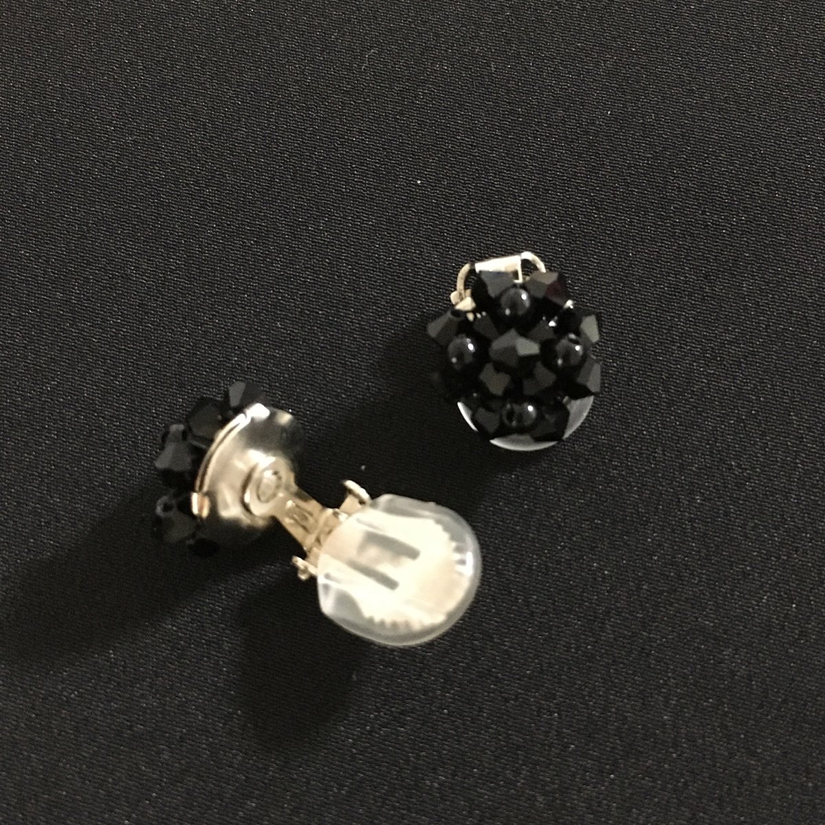 小粒クリスタルブラックパールピアス・イヤリング | ANNA SAKAMOTO