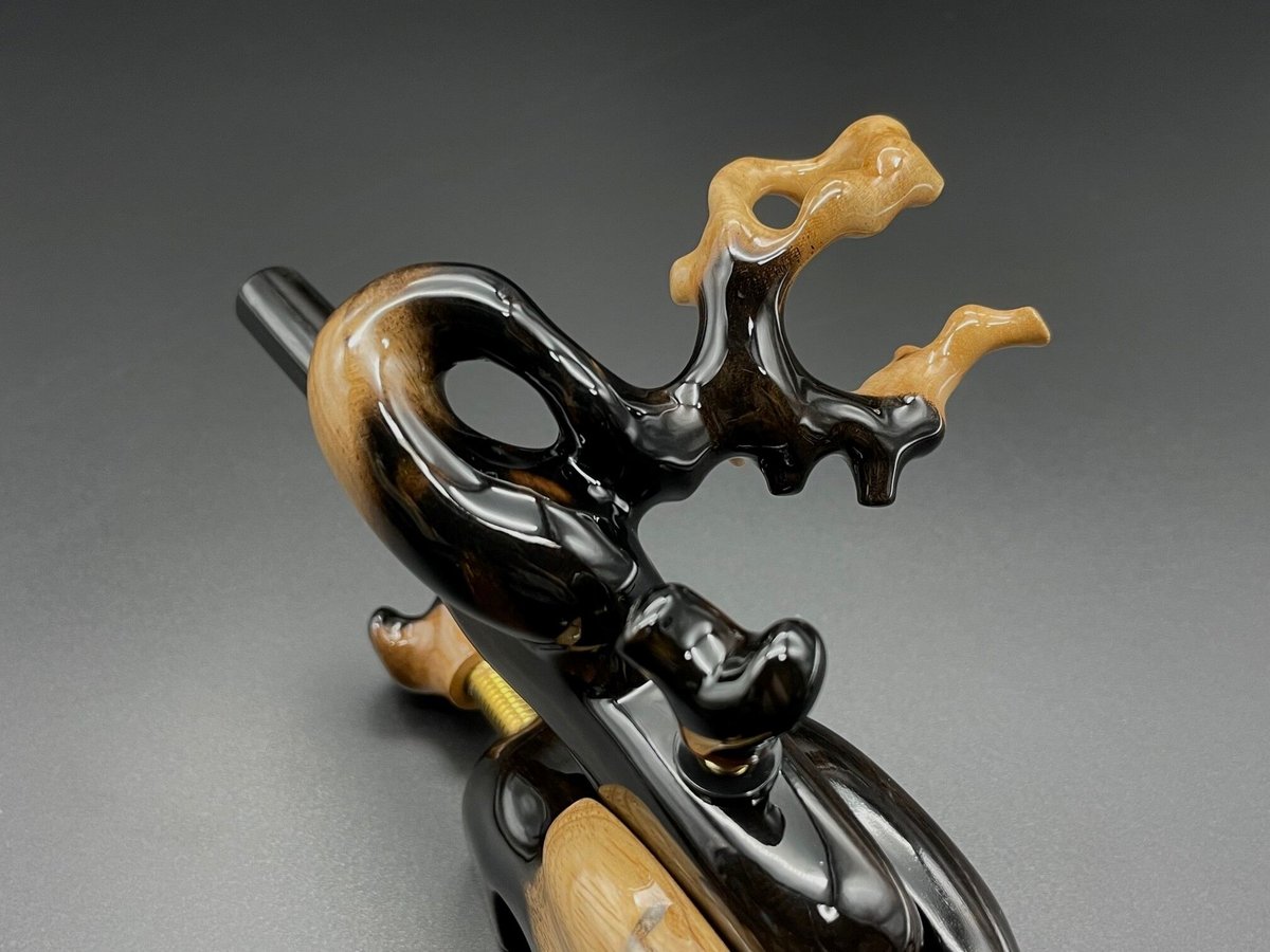 レアな夢釣工房作の本黒柿万力です レアな夢釣