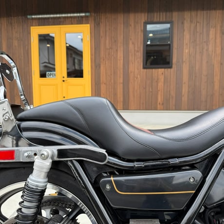 「Convenience Leathers」　HARLEY DAVIDSON　FXR専用シート　ブラウンコンビ