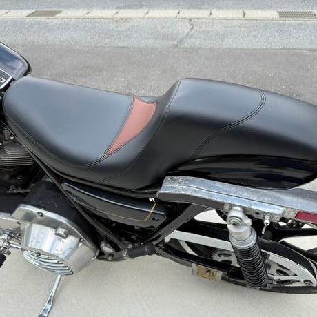 「Convenience Leathers」　HARLEY DAVIDSON　FXR専用シート　ブラウンコンビ