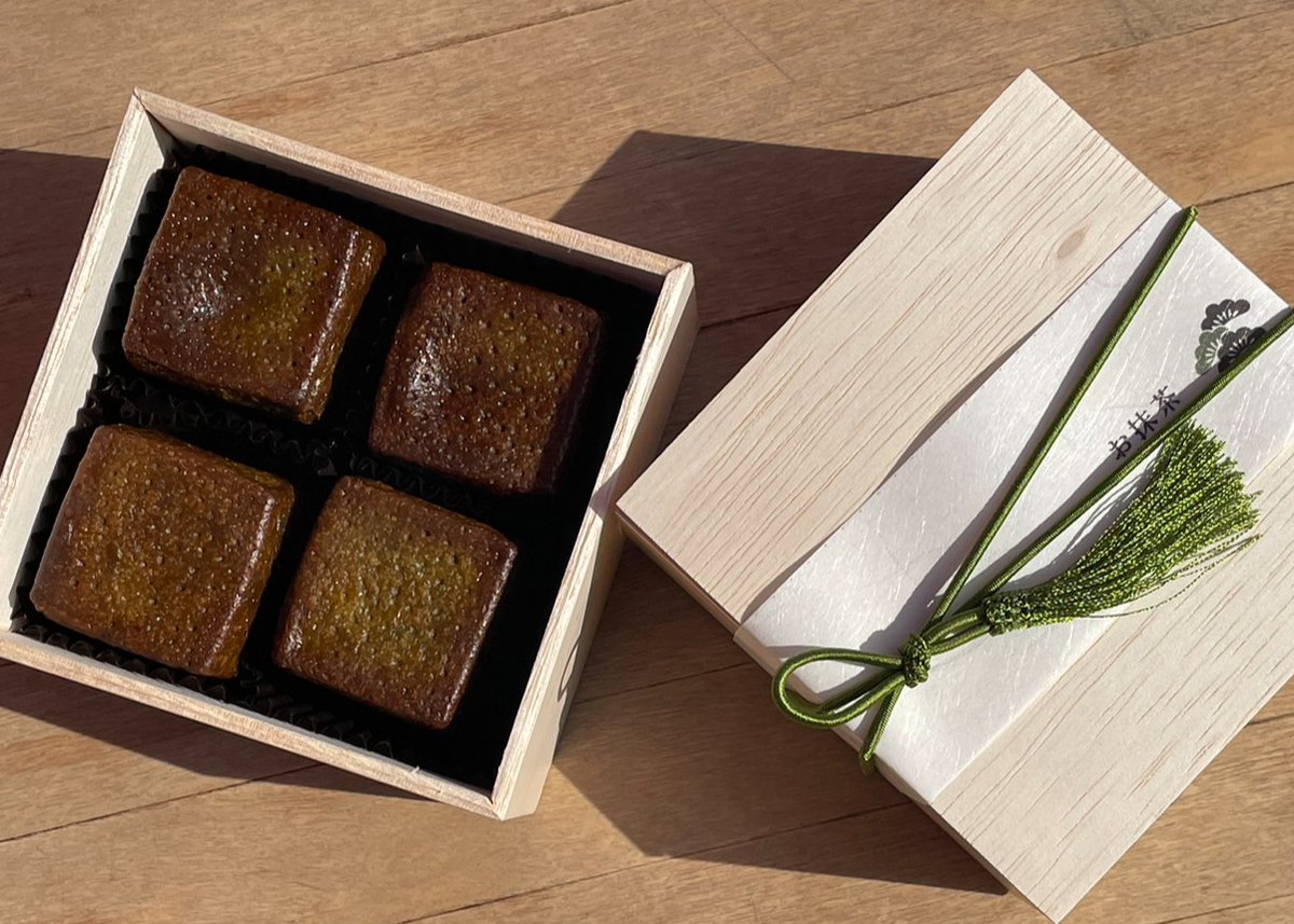 ギフトラッピング】キュービックカヌレ・庭園ティラミス 各2箱セット