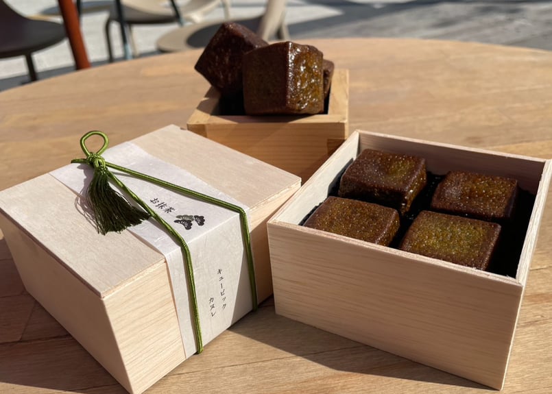ギフトラッピング】お抹茶キュービックカヌレ 4個入×4箱セット | .KOMBINĀT