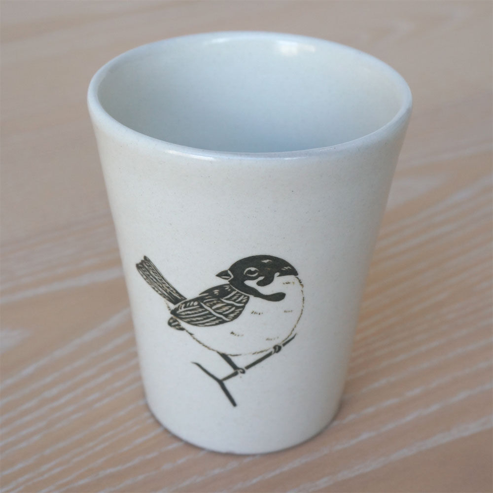 TAKUNOBU 粉引フリーカップ 佇むスズメ | knot Online