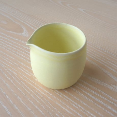 TAKUNOBU ミルク入れ/チタン結晶釉（黃）