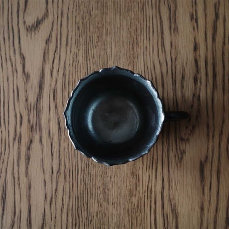 木村 年克　黒銀彩　輪花コーヒーカップ