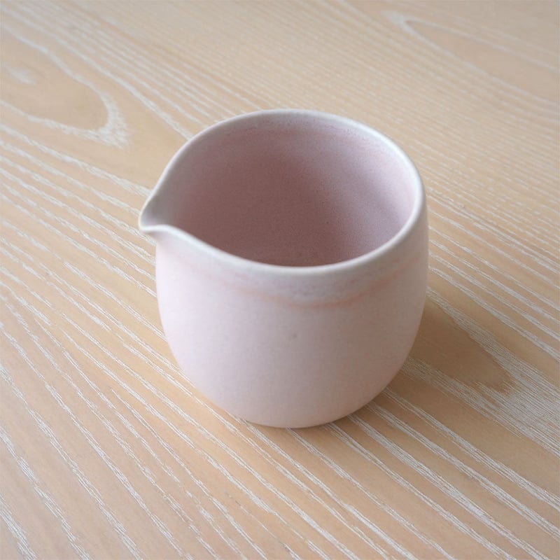 TAKUNOBU ミルク入れ/チタン結晶釉（ピンク） | knot Online