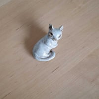 櫻井靖泰　箸置きにもなる子猫　白B