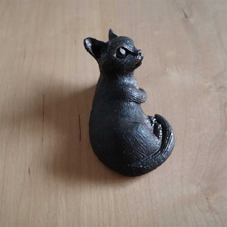 櫻井靖泰　箸置きにもなる子猫　黒C