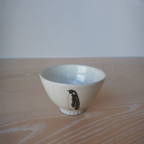 TAKUNOBU 粉引小茶碗　コウテイペンギン