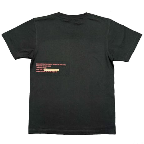 if love... Tshirt  (black)