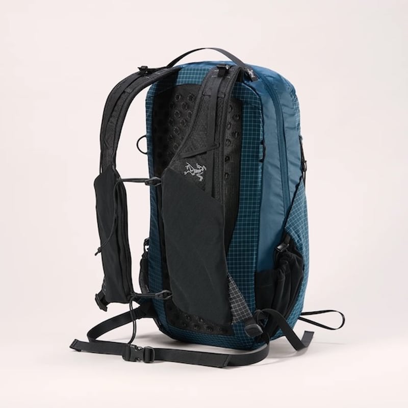 ARC’TERYX エアリオス 18 バックパック 新品未開封品 Amazon.co.jp: [アークテリクス] ARCTERYX エアリオス18バック