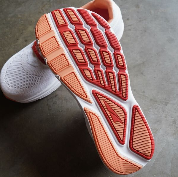 ALTRA  ESCALANTE3  アルトラエスカランテ3  25.5㎝ いつでも、どこでもシーンを選ばずに活躍するALTRA ESCALANTE 3