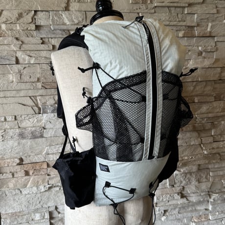 【blooper backpacks】COQUWA 18 ATC Store Edition (White)
