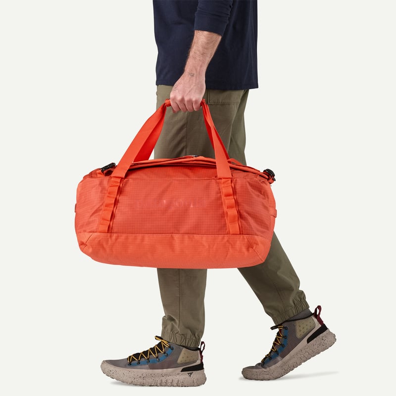 【美品】patagonia ブラックホール ダッフル 40L 朱赤　ボルドー廃盤 patagonia】ブラックホール ダッフル 40L / Blackhole Duffle