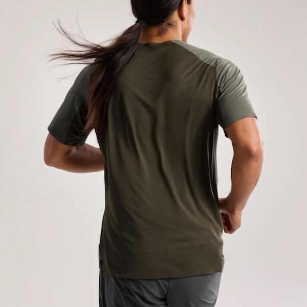 ARC'TERYX】ノーバン ダウンワード ロゴ ショートスリーブ メンズ