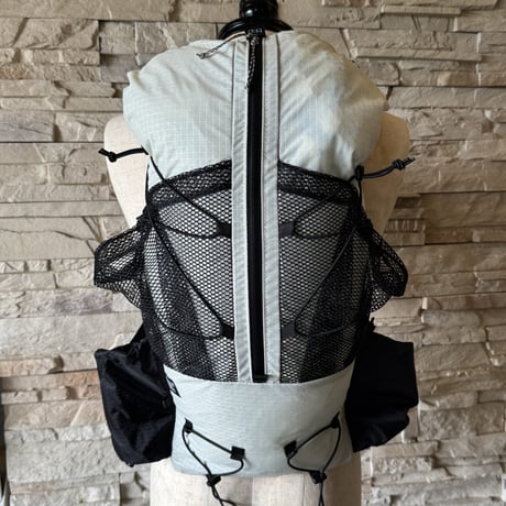 【blooper backpacks】COQUWA 18 ATC Store Edition (White)